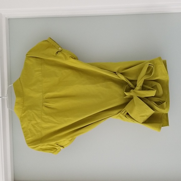 Express Design Studio Short Sleeve Lime Green Wrap Blouse with Tie Back Size M - Picture 3 of 11